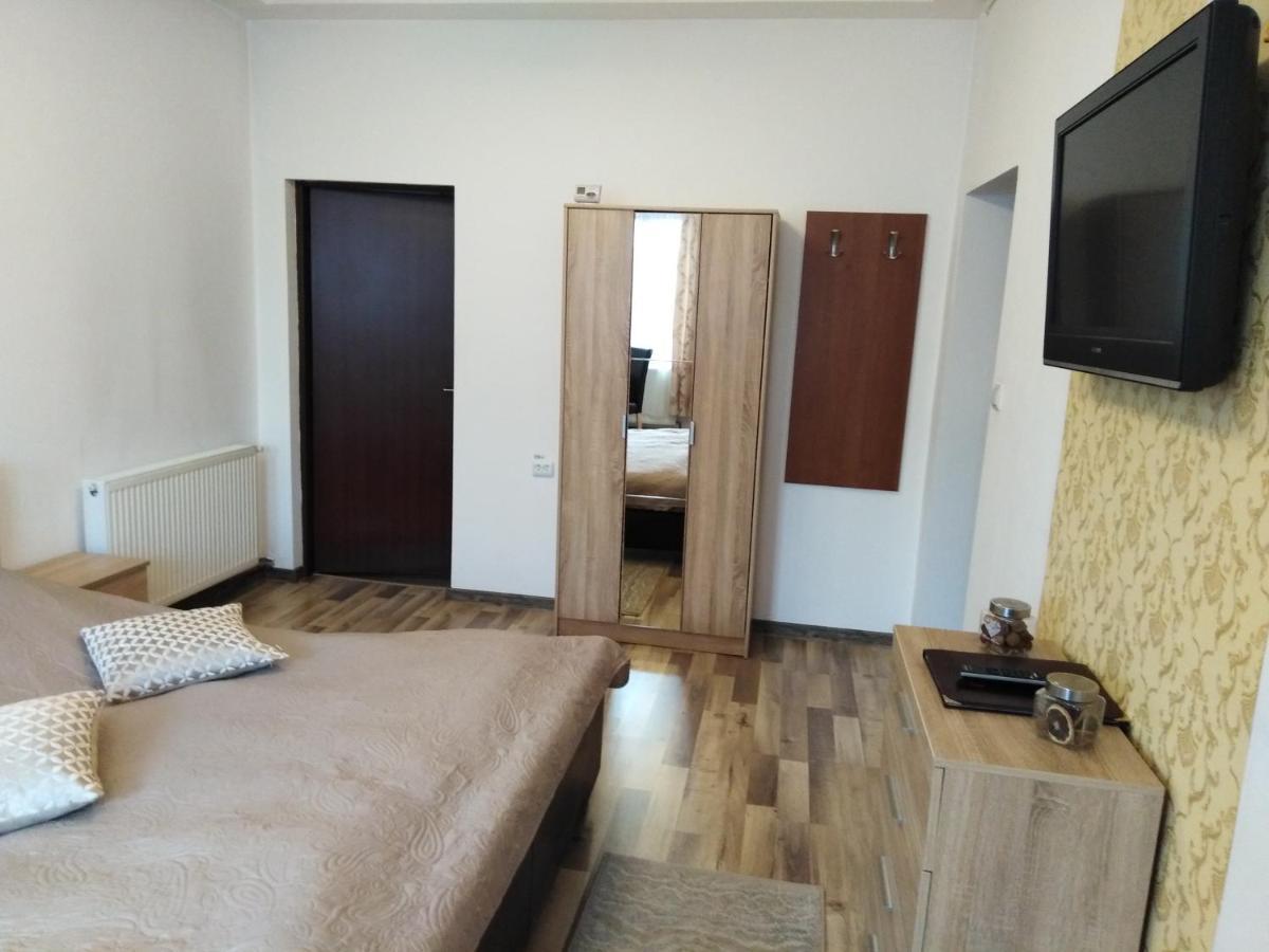 Siesta Pension Csíkszereda Kültér fotó